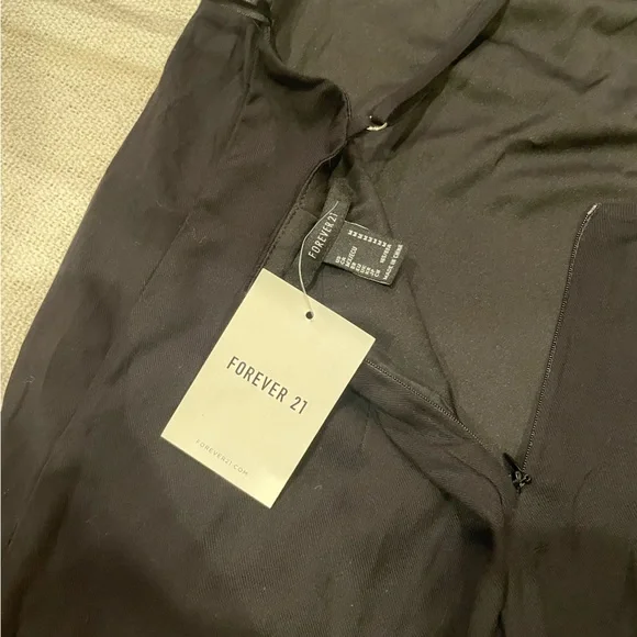 ✨ 3 for $20✨ FOREVER 21 Black Dress - Picture 6 of 7